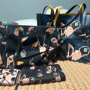4 piece Kate Spade matching set. Tote bag, purse, wallet, and coin purse.